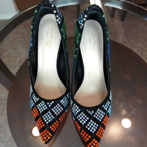 SHAYLA-58, BLACK PUMP, WITH BEJEWELED FAUX CRYSTAL - Picture 8 of 8